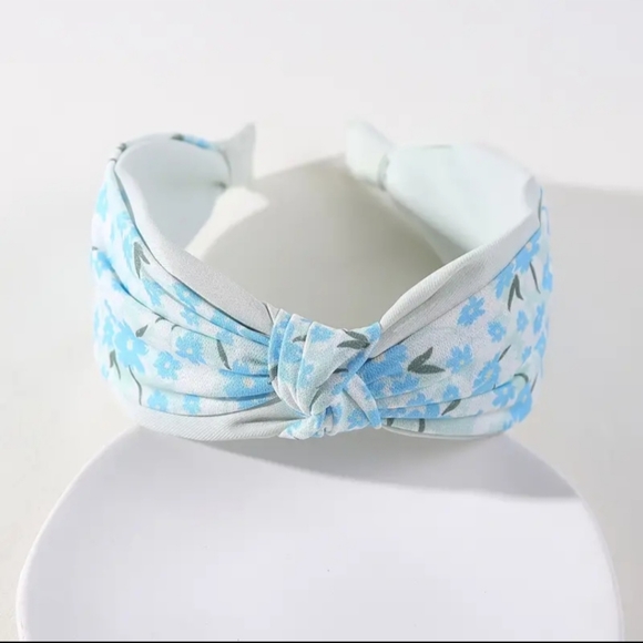 Just-Jen's Fashion Light Blue Floral Knotted Style Headband. NWT - Picture 9 of 11
